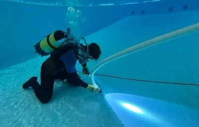 #11 Underwater Glass Removal (2)